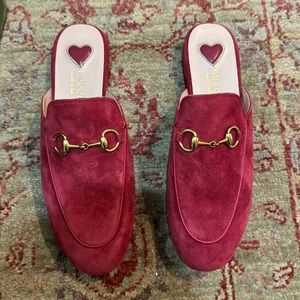 New Gucci mules fits like a size 7